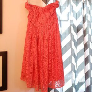 Eva Mendes coral lace strapless dress, size 8 👗